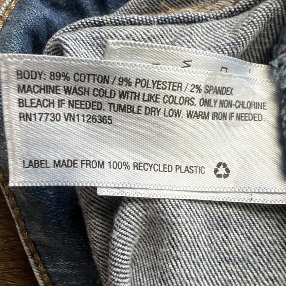 Universal Thread High Rise Midi Jean Shorts Women's 6/28 Blue Frayed Distressed - Picture 5 of 10